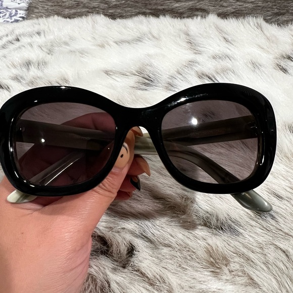 FENDI selleria Sunglasses - Picture 7 of 14